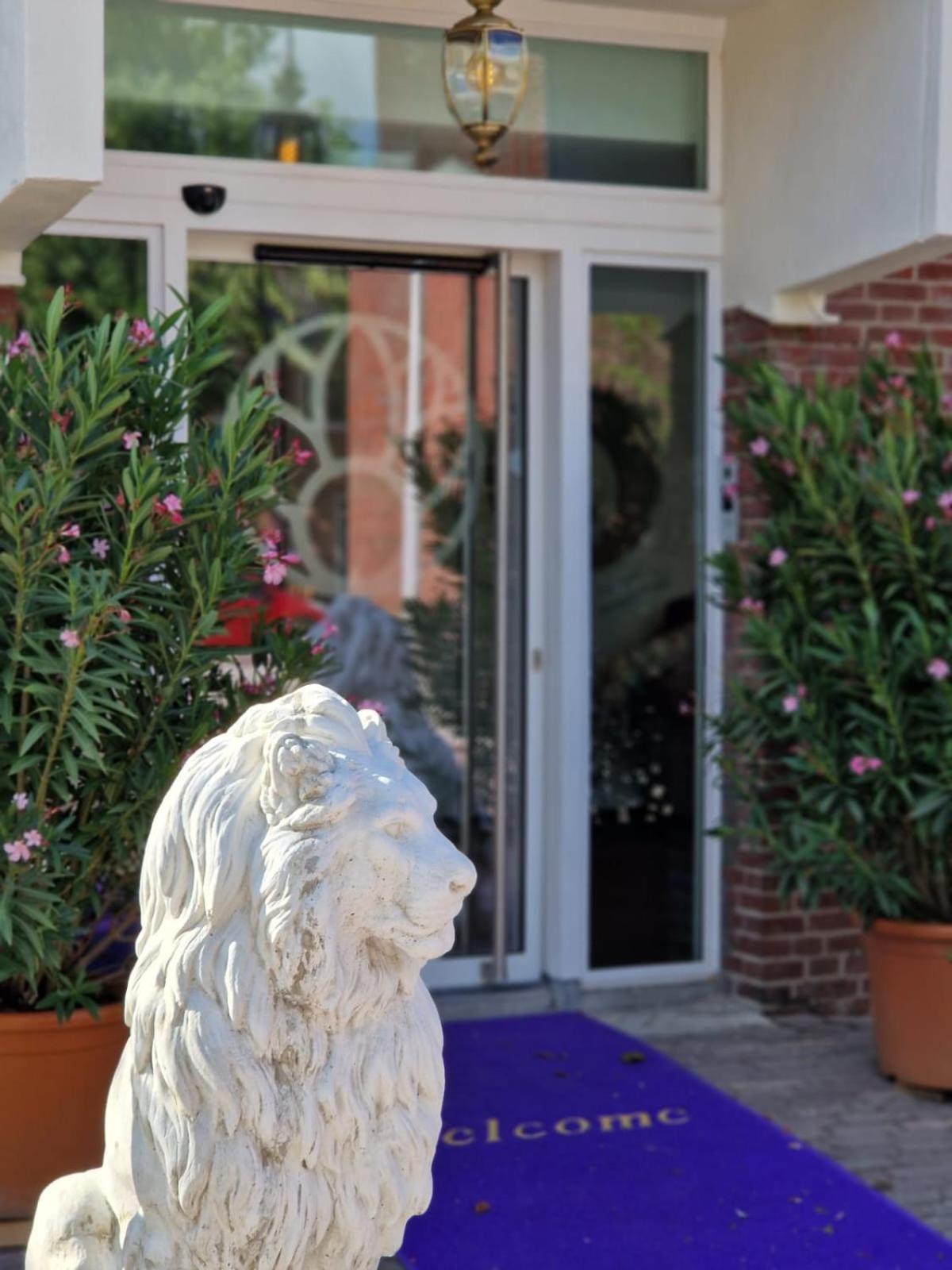 Chasse Hotel Residency Amsterdam Exterior photo